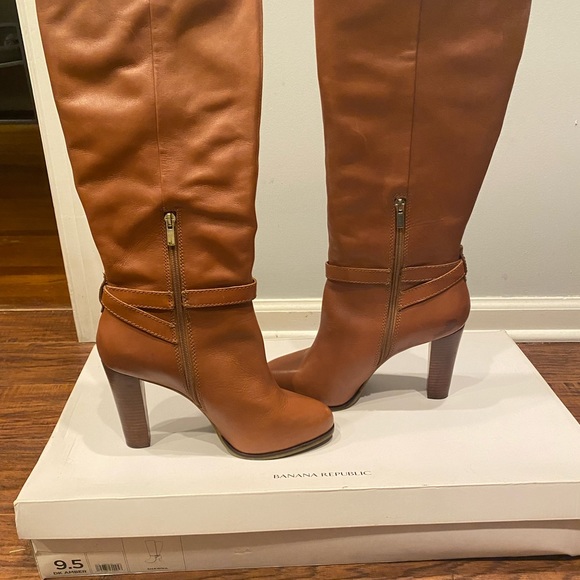 NEW: Banana Republic - all leather, knee-high boots - Picture 3 of 6